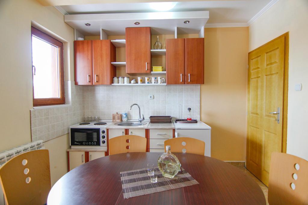 Apartments Andric คาลูแยร์สแก บาเร ภายนอก รูปภาพ